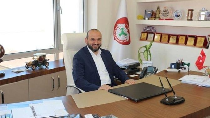 AKP’li başkanın borcu belediyeye zor günler yaşatıyor... Belediyede tabela ve 4 duvar kaldı!