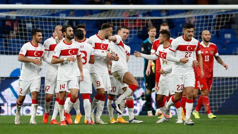 Milli takımda kavga iddiası... İki yıldız birbirine mi girdi?