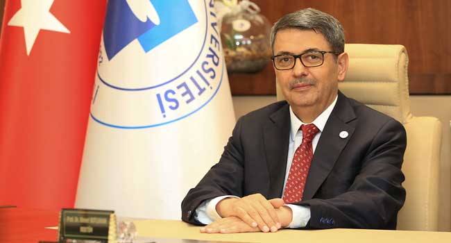 Rektörden çok tartışılacak açıklama! 'Koronavirüs hastası ilahiyatçıdan temin edilen şifa duasıyla iyileşti'