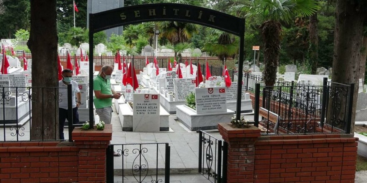 Şehitlikte pes dedirten hırsızlık!