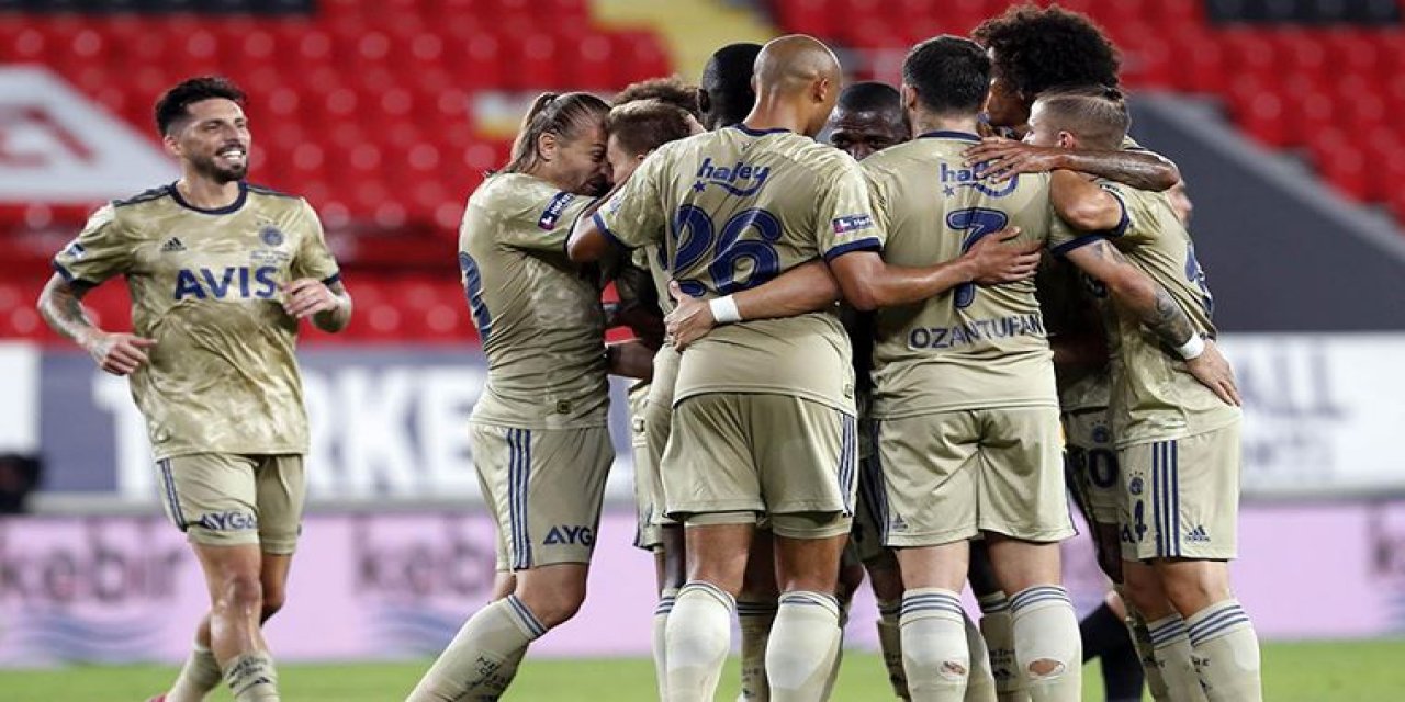 İtalyan devi Fenerbahçeli yıldızı istiyor!