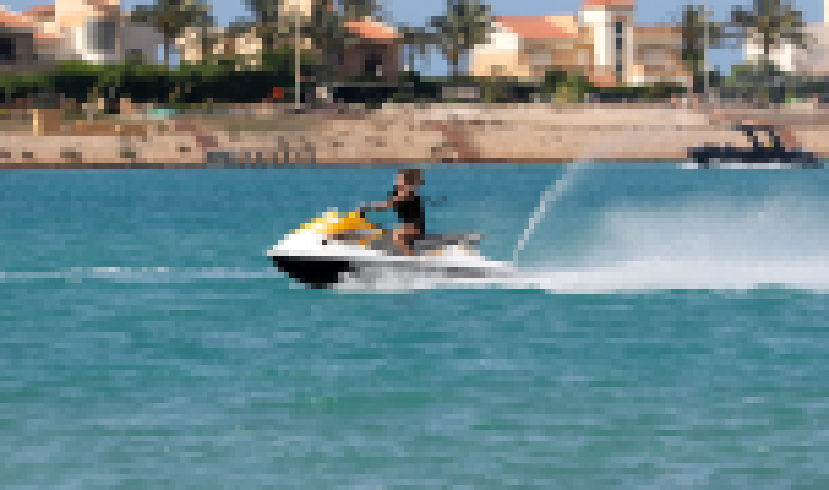 Korkunç kaza! Jet-skiler kafa kafaya çarpıştı