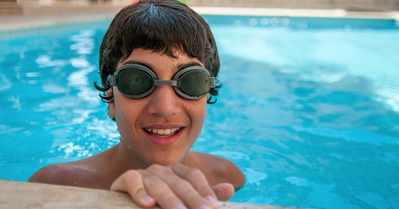 Havuz ve denizler bulaşıcı göz enfeksiyonlarına neden olabilir