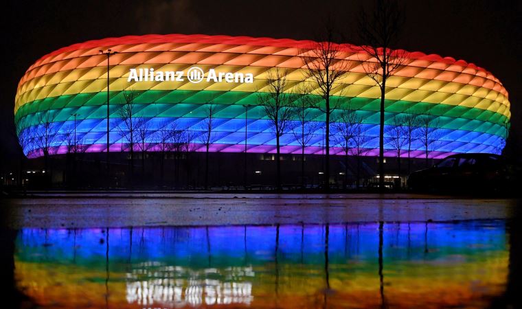 UEFA'dan LGBT açıklaması 'Gökkuşağının renklerini giymekten gurur duyuyoruz'