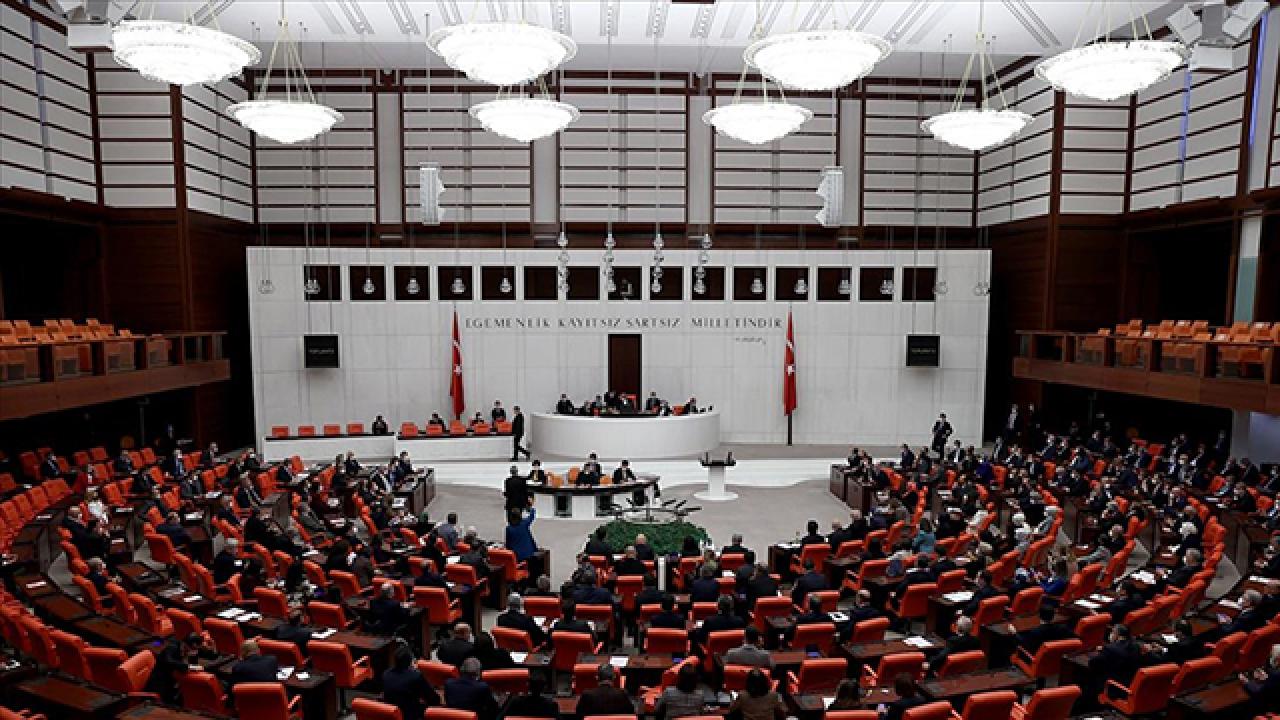 AKP tarafından sunulmuştu... 4'üncü yargı paketi TBMM'de kabul edildi