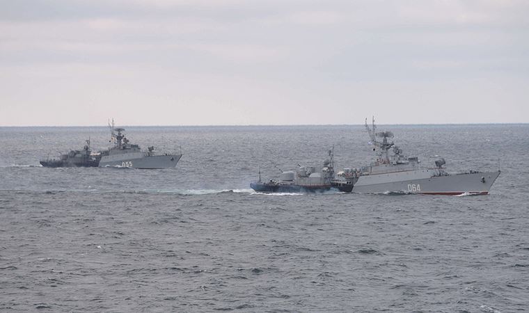 Rusya Dışişleri'nden kriz yaratabilecek Karadeniz açıklaması! 'Güzergahını değil, kendisini de bombalayabiliriz'