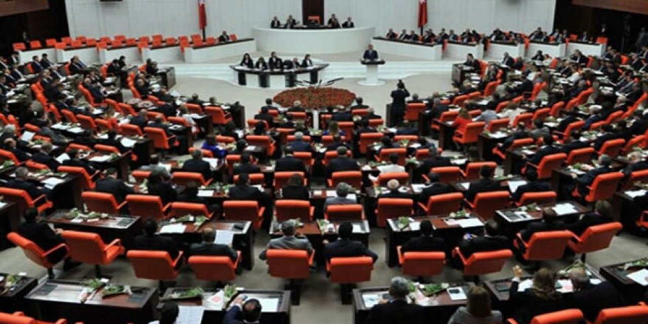 Soruşturma Erdoğan’ın izniyle olacak! Askerlerin yargılanmasını düzenleyen yasa TBMM’de kabul edildi!
