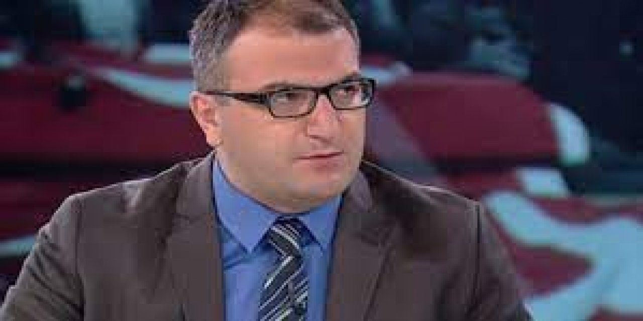 Cem Küçük'ten tepki çekecek "Uğur Dündar-Yılmaz Özdil" paylaşımı!