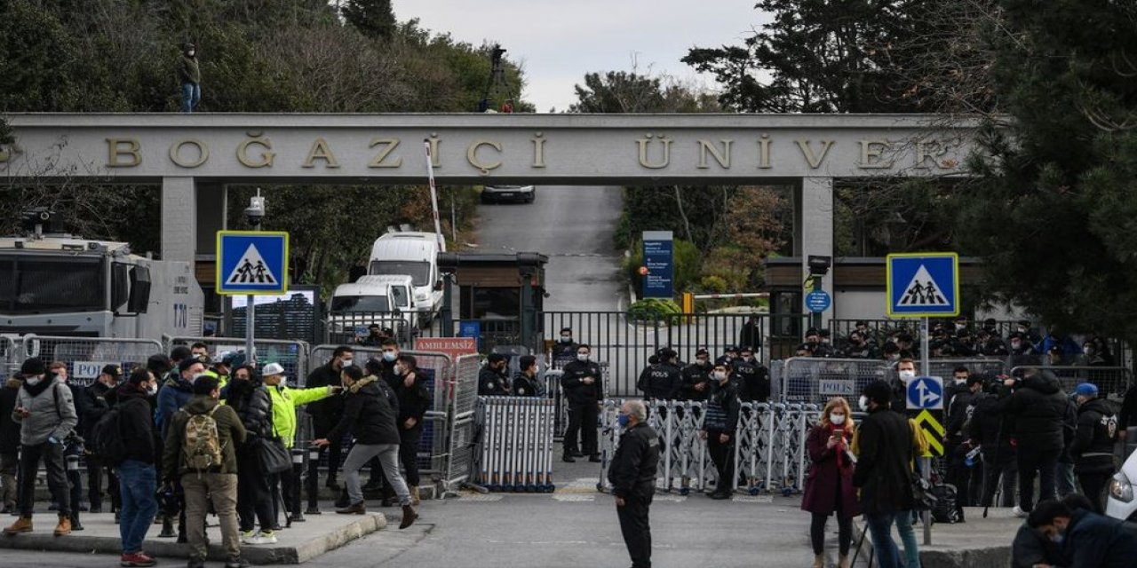Gerçek ortaya çıktı, mahkeme yürütmeyi durdurdu! "Boğaziçili öğrencilerin bursu yönetmelikte olmayan hükümle kesilmiş"