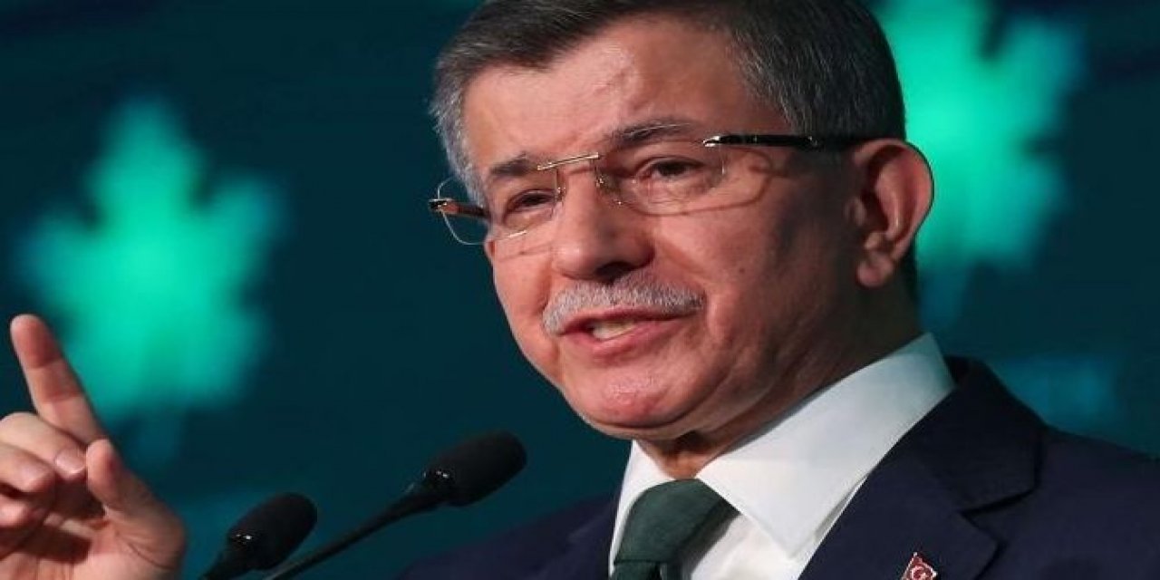 Süleyman Soylu'nun koltuğunda kalması için Erdoğan'a kim baskı yapıyor? Ahmet Davutoğlu'ndan gündem yaratacak açıklamalar!