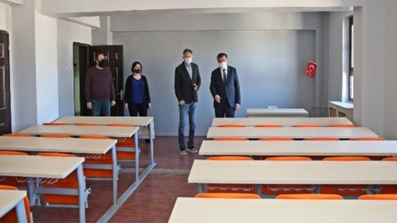 AKP Türkiyesi'nde eğitimin geldiği durum: Öğrencisiz bölümler, bölümsüz hocalar...