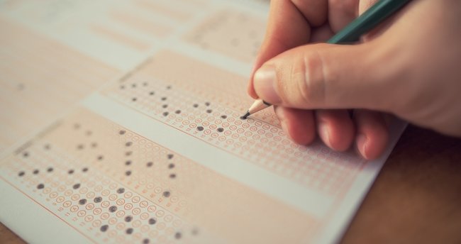 Sosyal medyayı karıştıran fotoğraf! Sınav soruları çalındı mı?