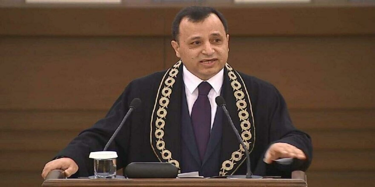 AYM Başkanı Zühtü Arslan'dan dikkat çeken açıklama! "Hukuk dışı arayış" vurgusu!