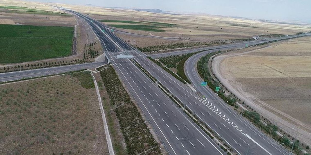 AKP'den otoyolda kilometre oyunu! CHP'li Ömer Fethi Gürer konuyu Meclis gündemine taşıdı...