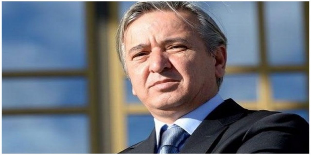 Erdoğan'ın eski metin yazarı, ‘Dava’nın ‘sağcılaşma’ temayülü gençlerde ‘boş retorik’ ve ‘kimlik bunalımı’ olarak tezahür ediyor.”