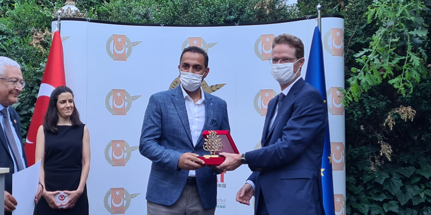 Murat Ağırel'e AB Araştırmacı Gazetecilik Ödülleri’nde birincilik ödülü