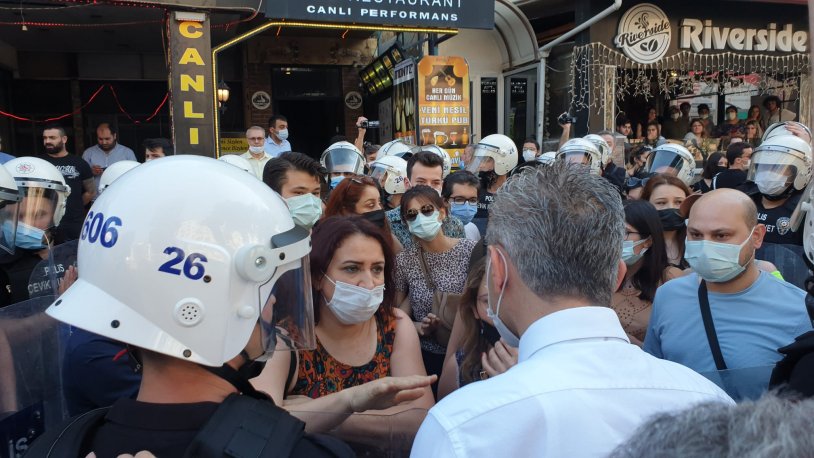 Onur Yürüyüşü'ne 'katılmak isteyenlere' polis müdahalesi