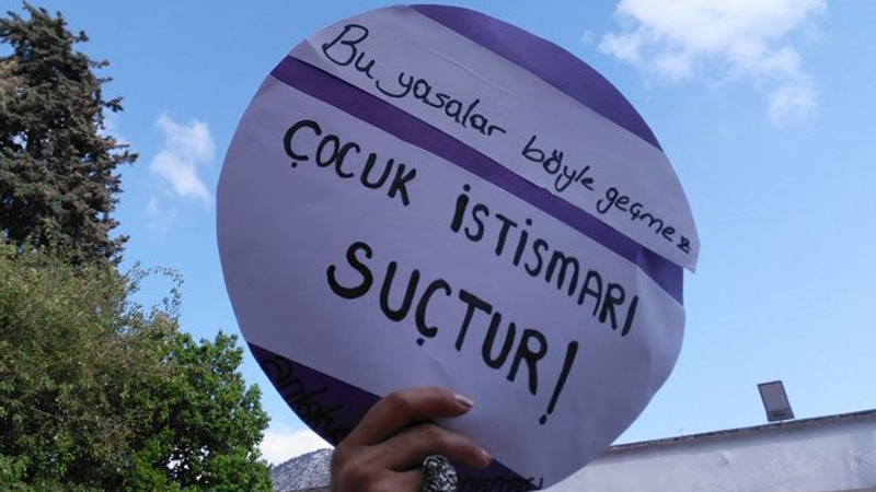 Sosyal medya hesabından çocuklara ait gizli kalması gereken adli tıp muayene raporları gibi belgeleri yayımlamıştı... Elmalı davasında annenin paylaşımlarına ilişkin karar verildi