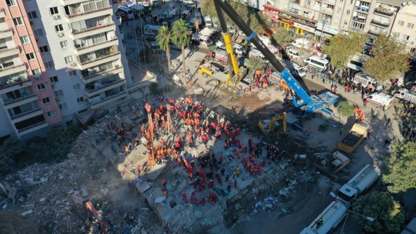 Depremzedeler mağdur olmaya devam ediyor: 'Yıllarca gece gündüz çalışıp ev aldım, o da elimden gidiyor'