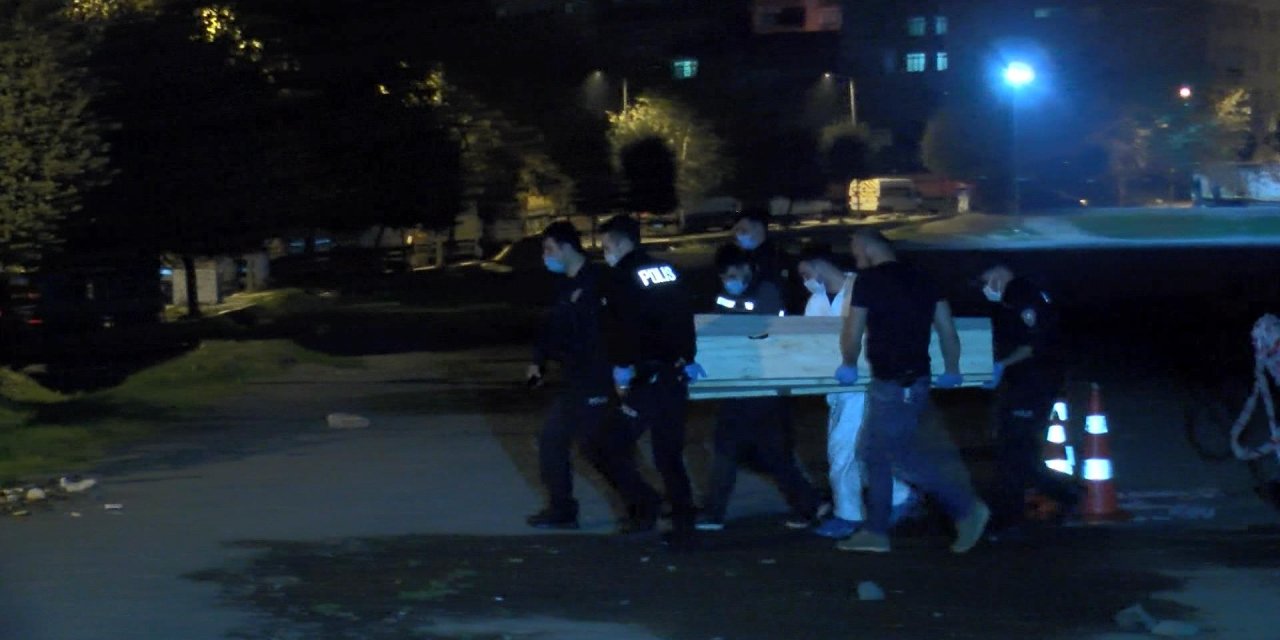 Bağcılar'da boş arsada başından vurulmuş erkek cesedi bulundu