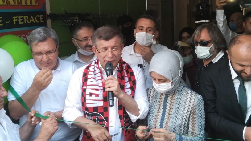 Ahmet Davutoğlu'na 'AKP'den neden ayrıldınız?' sorusu soruldu; Davutoğlu'ndan dikkat çeken yanıt