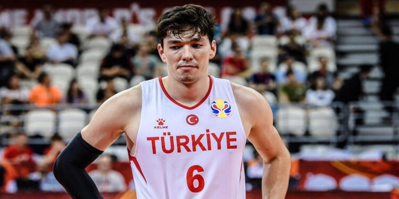 Sosyal medyada tepki yağdı! Cedi Osman hesaplarını kapattı!