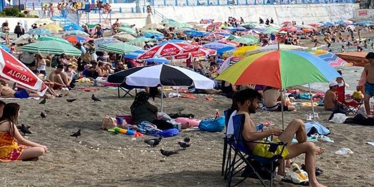 Haftanın iki günü sadece kadınlara diğer günler bütün halka hizmet veriyordu... İmamlar harekete geçti! AKP’li belediyeden "özel plaj günü" istediler!