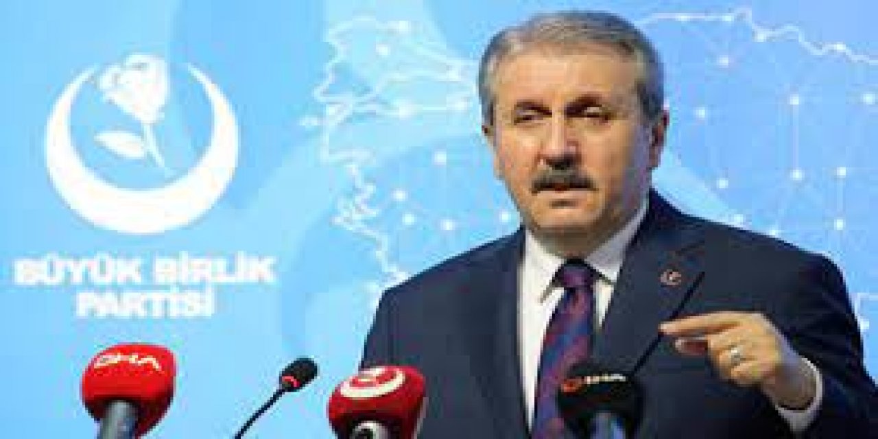 Mustafa Destici'den "ters kelepçeyle gözaltı" için açıklama! "Soylu'nun hassasiyetine rağmen, bunların yaşanıyor olması çok manidardır"