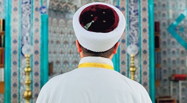 İmamdan cuma hutbesinde 'kediler' vaazı! 'Mama, su vermeyin'