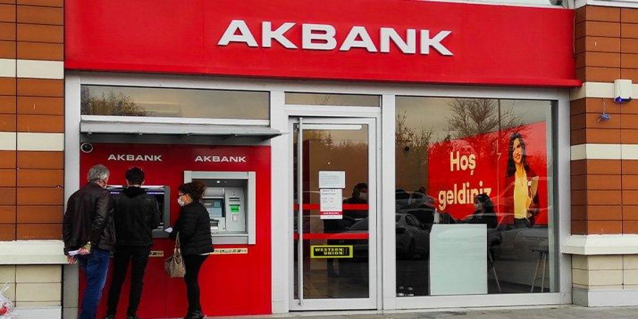 Müşteriler hala hiçbir işlem gerçekleştiremiyor...  Sorun çözülemedi! İşte Akbank'tan yapılan son açıklama!