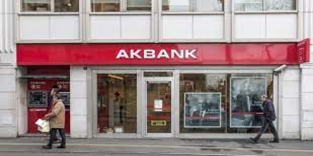 Akbank'ta neler oluyor? Banka hesabına girmeye çalışan müşteriler bakın nasıl bir uyarı ile karşılaştı?