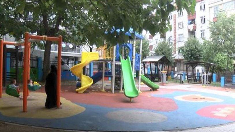 İstanbul'da çocuk parkında bıçaklı dehşet!
