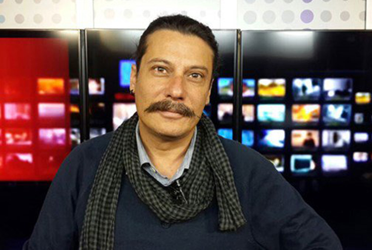 Gazeteci Erk Acarer'e saldırı!