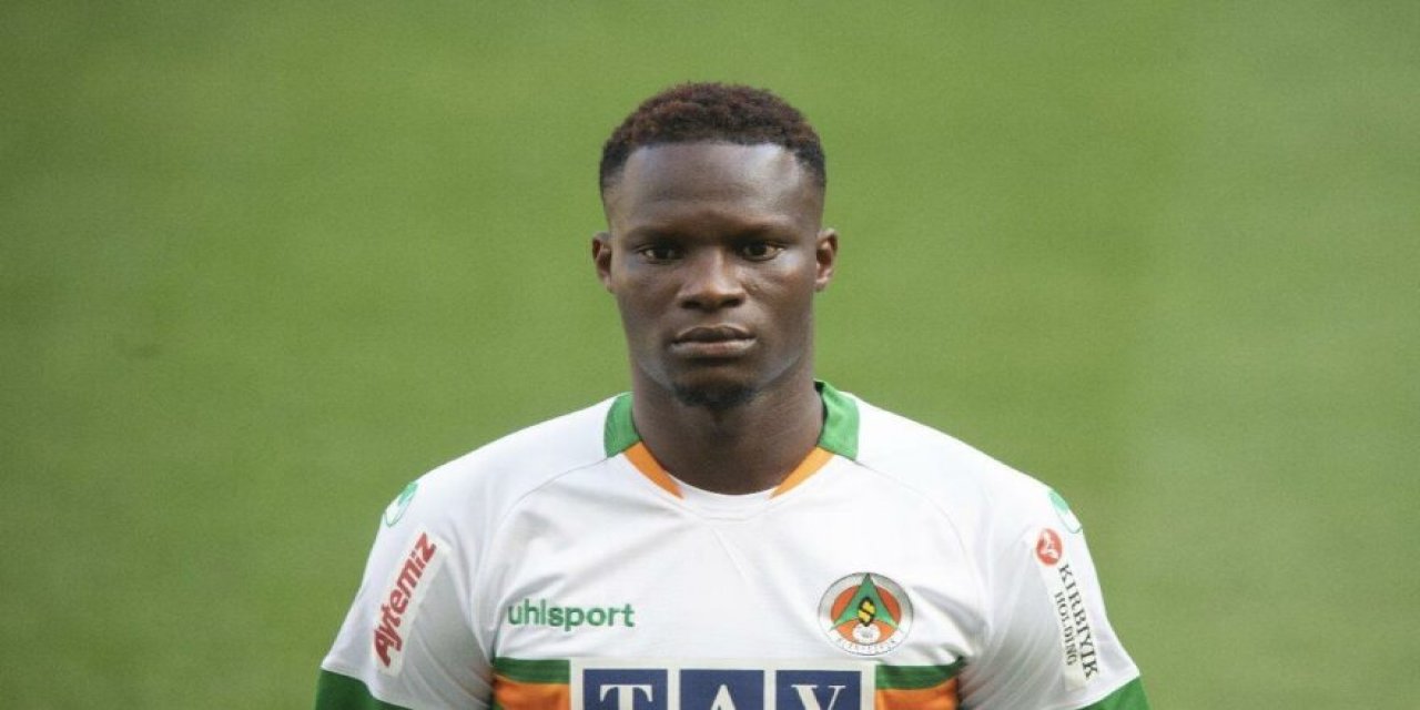 Yıldız futbolcu kalp spazmı geçirdi! İşte kulüpten yapılan açıklama...