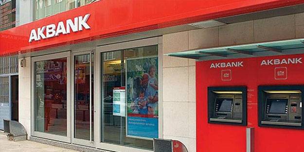 Akbank'taki 43 saatlik kesintide neler yaşandı? Herkesin merak ettiği soruyu yazılımcı Sedat Kapanoğlu yanıtladı