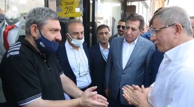 Vatandaş Davutoğlu’na dert yandı '18 sene sorgusuz sualsiz destek verdik, anamız ağladı'