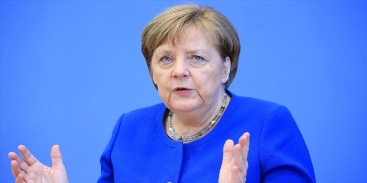 Merkel: Erdoğan’ın Macron’a yönelik suçlamaları iftira; AB bakanları acil toplantıya çağrılabilir