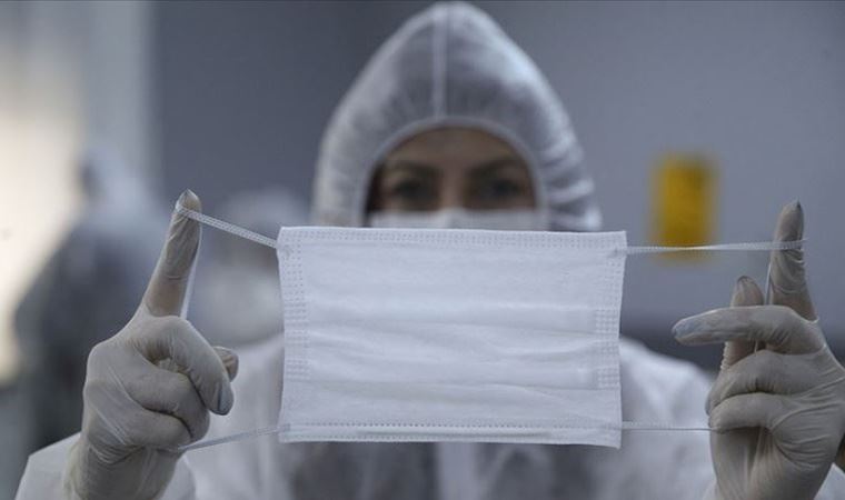 “Pandemiden sonra cerrahi maskeye devam edilmeli”