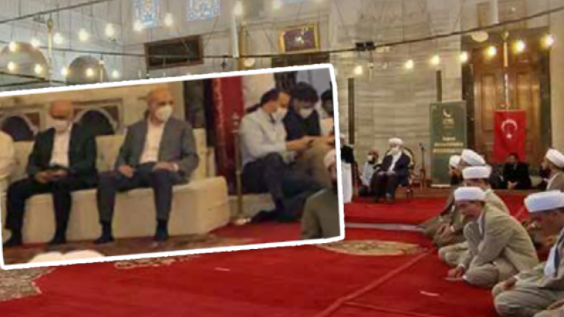 Kemal Efendi Vakfı'nın 'müritleri' için düzenlenen icazet törenine katıldı... Numan Kurtulmuş için icazet töreninde özel koltuk