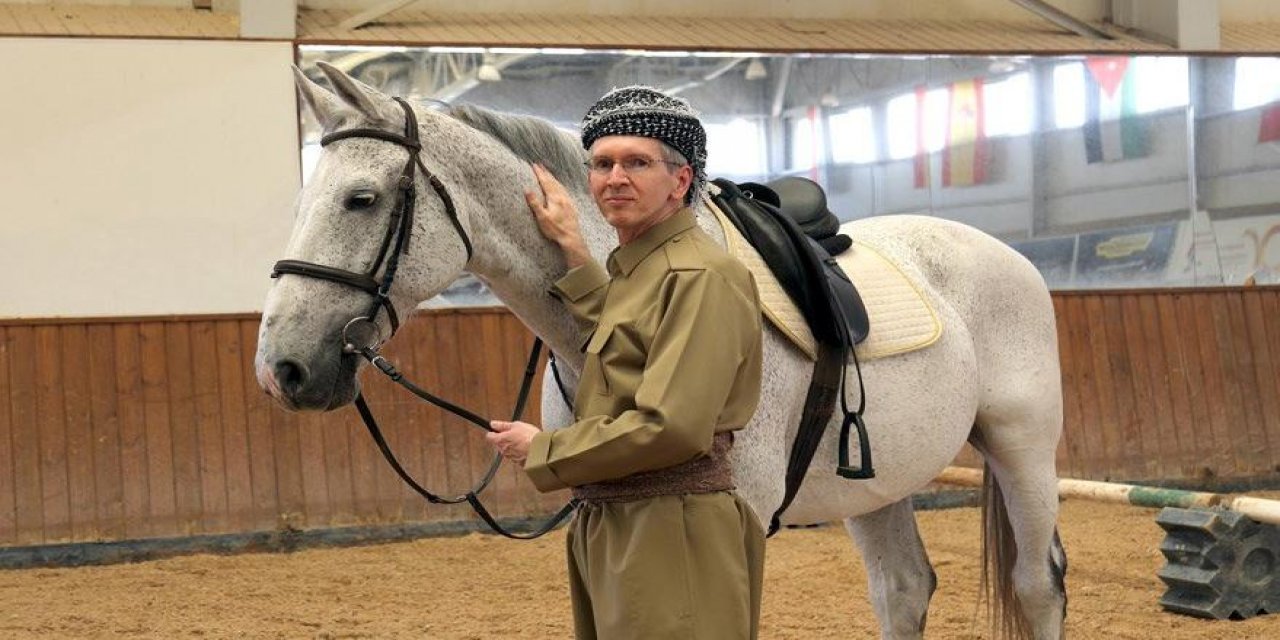 ABD başkonsolosundan "peşmerge kıyafetli" veda!
