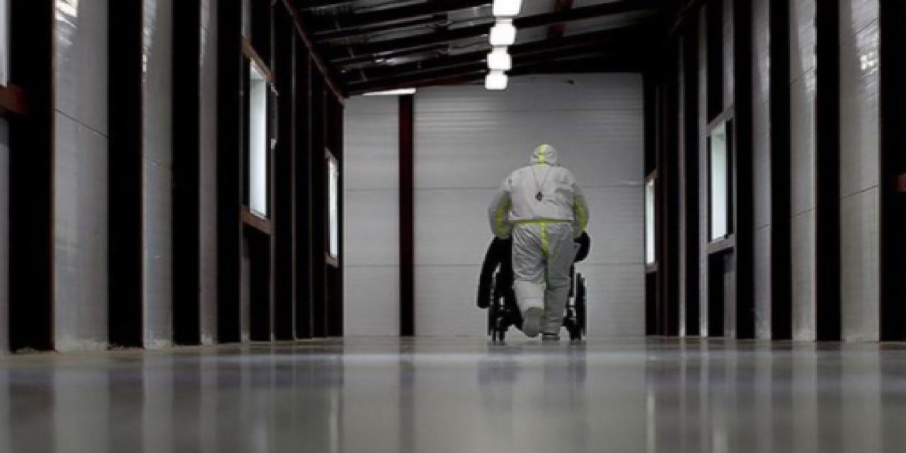 "Vakalar 5 binin altına düşmedi, aşılama hızlanmalı" Uzmanlardan dikkat çeken uyarı!  Koronavirüs vakalarında "Eylül" korkusu!