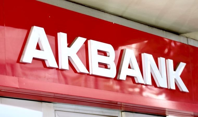2 gün boyunca müşteriler işlem yapamamıştı... Yaşanan kriz sonrasında Akbank'tan flaş karar
