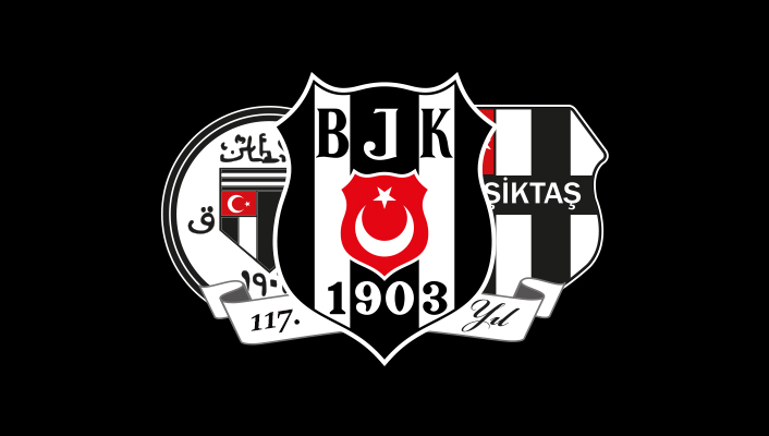 Beşiktaş forma tanıtımında transferini duyurdu