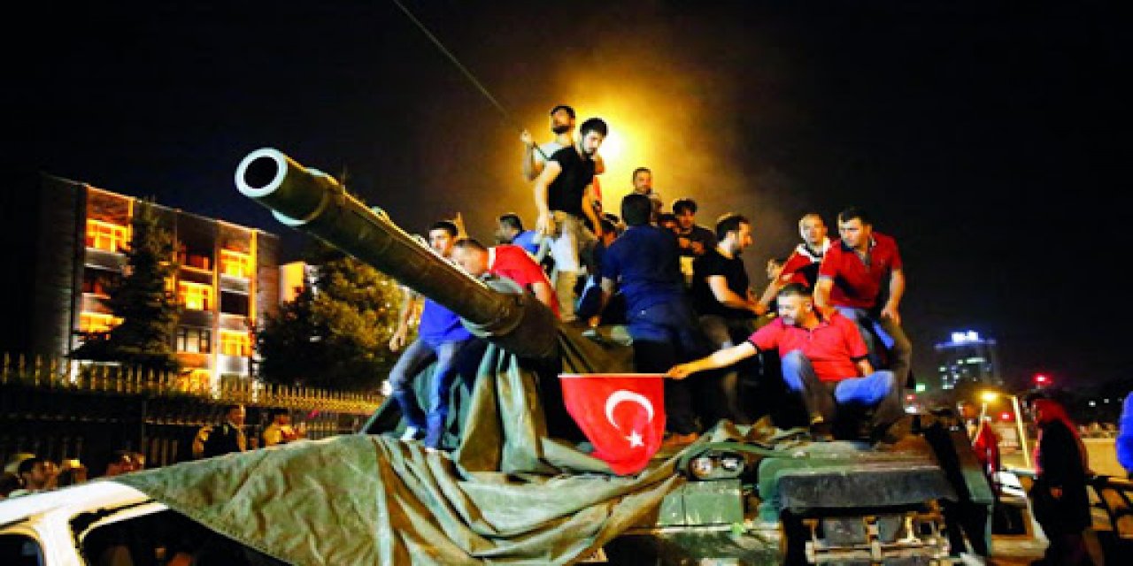 En kara gece: 15 Temmuz... AKP'nin okunmasını engellediği 15 Temmuz FETÖ raporu ortaya çıktı!  Gizlenen raporda din istismarı vurgusu!