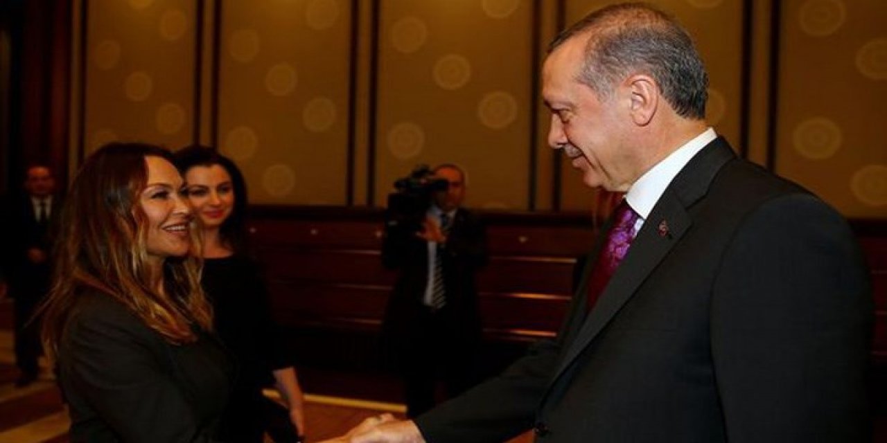 Siyasete mi giriyor? Bomba iddia!  “AKP, Ayvalık Belediye Başkanlığı için Hülya Avşar ile görüştü”