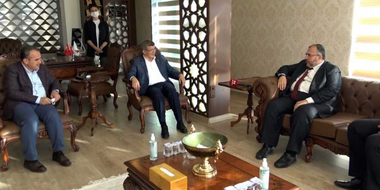 Yeni ittifakın işareti mi? Ankara bu fotoğrafı konuşuyor... Saadet-Deva-Gelecek Partileri bir arada!