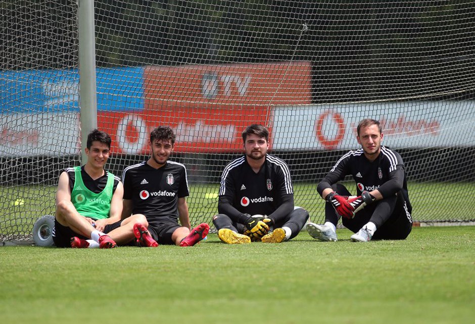 Türkiye'de listeye giren tek isim! Beşiktaşlı yıldıza büyük onur