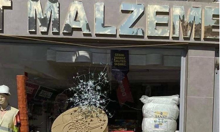 MHP'li Belediye Başkanı hakkında suç duyurusunda bulunmuş, iş yeri kurşunlanmıştı... MHP’li Meclis Üyesinin işyerini kurşunlayan 'personel' çıktı