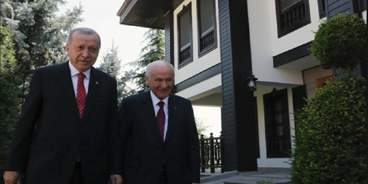 "Kafasında farklı bir Cumhurbaşkanı adayı olabilir"  Ahmet Takan bombayı patlattı! İşte "Devlet Bahçeli’nin kafasındaki erken seçim tarihi..."