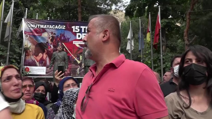 'Mezar değil ev istiyoruz' diyorlar... Yusufeli'nde yurttaşlardan TOKİ'ye tepki